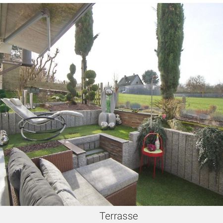 Beste Lage In Bochum Sehr Hochwertige, Individuelle Wohnung Als Hotelalternative Mit Suedterrasse, Pkw-Stellplatz, Wallbox U.V.M. Esterno foto